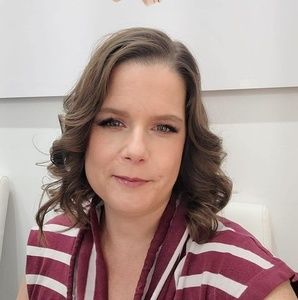 Meet your Posher, Catherine